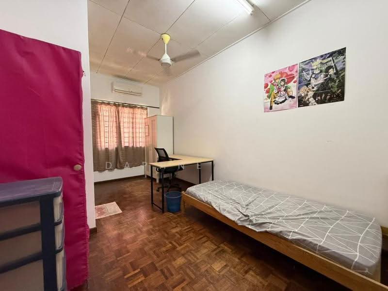 2-storey Terraced House for Sale in Denai Alam (Shah Alam) - Daphne Loh - Bedroom - PropertyGuru.com.my