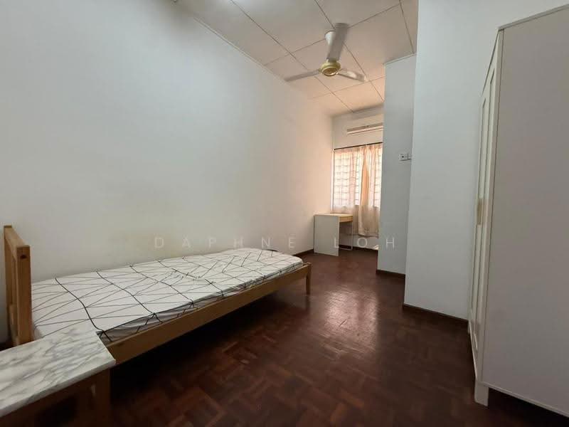 2-storey Terraced House for Sale in Denai Alam (Shah Alam) - Daphne Loh - Bedroom - PropertyGuru.com.my