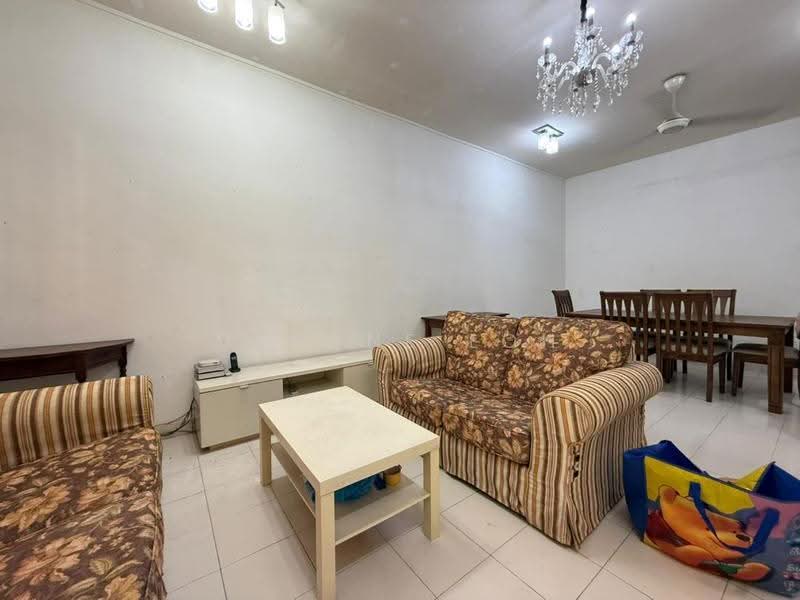 2-storey Terraced House for Sale in Denai Alam (Shah Alam) - Daphne Loh - Living Room - PropertyGuru.com.my