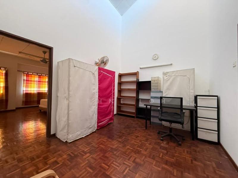 2-storey Terraced House for Sale in Denai Alam (Shah Alam) - Daphne Loh - Study - PropertyGuru.com.my