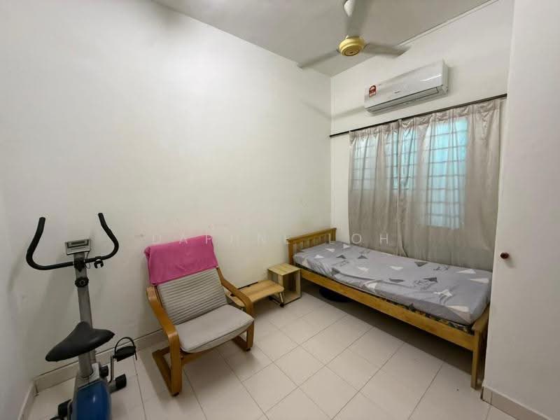 2-storey Terraced House for Sale in Denai Alam (Shah Alam) - Daphne Loh - Bedroom - PropertyGuru.com.my