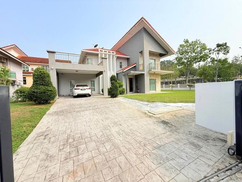Bungalow House for Sale in Bandar Enstek (Negeri Sembilan) - Hassan Basri Suhaimi - Exterior - PropertyGuru.com.my