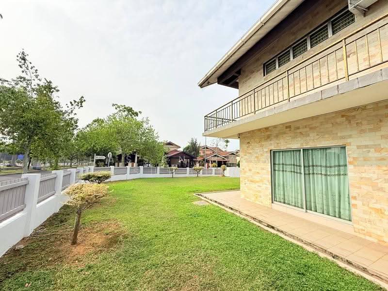 Bungalow House for Sale in Bandar Enstek (Negeri Sembilan) - Hassan Basri Suhaimi - Exterior - PropertyGuru.com.my