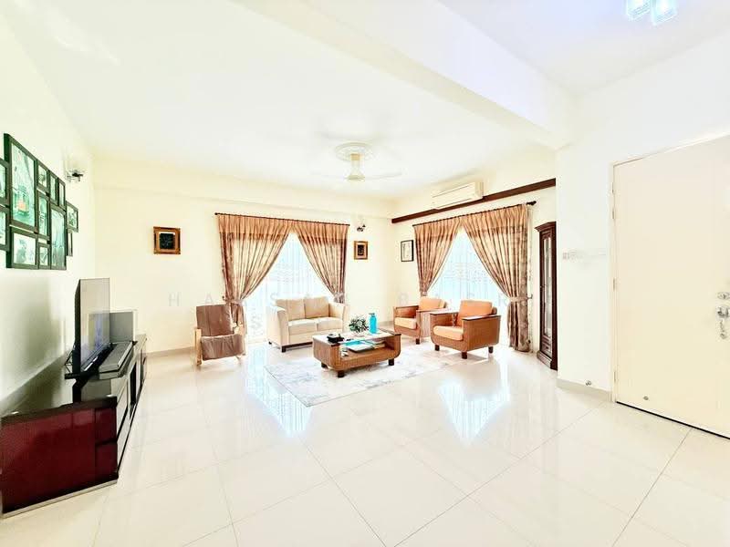 Bungalow House for Sale in Bandar Enstek (Negeri Sembilan) - Hassan Basri Suhaimi - Living Room - PropertyGuru.com.my