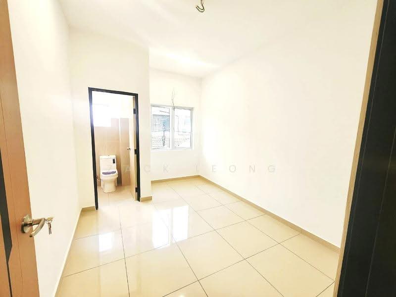 2-storey Terraced House for Sale in Bandar Sungai Long (Selangor) - Zack Leong - Bathroom - PropertyGuru.com.my