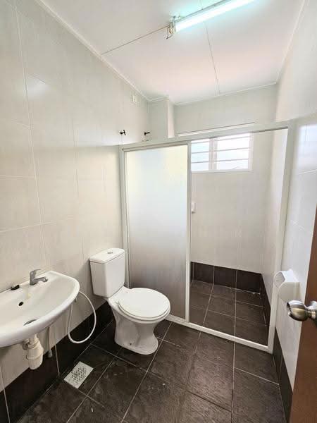 Rumah Teres 2-Tingkat untuk Disewa di TAMAN PUCHONG UTAMA (Puchong) - Wendy Chin - Bathroom - PropertyGuru.com.my