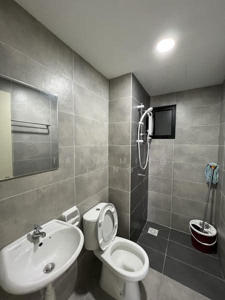 Kondominium untuk Disewa di The Olive - Tang Ming Fung - Bathroom - PropertyGuru.com.my