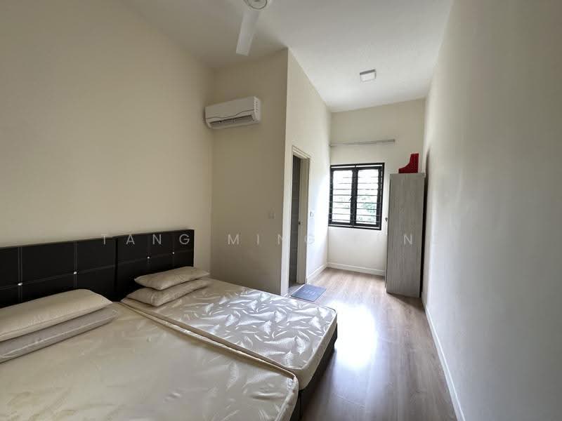 Rumah Teres 2-Tingkat untuk Disewa di Dengkil (Selangor) - Tang Ming Fung - Bedroom - PropertyGuru.com.my