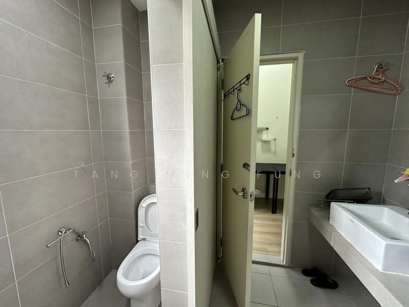 Rumah Teres 2-Tingkat untuk Disewa di Dengkil (Selangor) - Tang Ming Fung - Bathroom - PropertyGuru.com.my