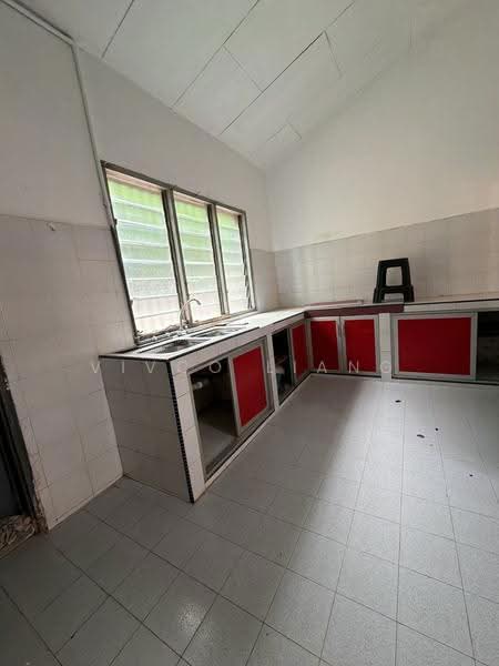 Rumah Teres 2-Tingkat untuk Dijual di Taman Desa Cemerlang (Ulu Tiram) - Vivco Liang - Kitchen - PropertyGuru.com.my