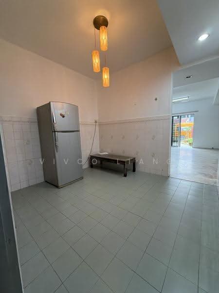 Rumah Teres 2-Tingkat untuk Dijual di Taman Desa Cemerlang (Ulu Tiram) - Vivco Liang - PropertyGuru.com.my
