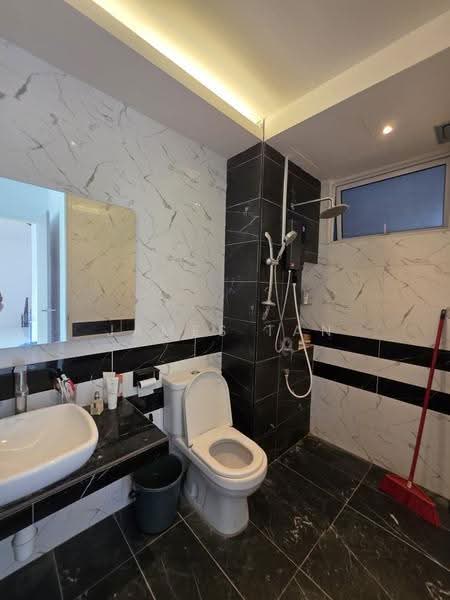 Condominium for Sale at QuayWest Residence - James Tan - Bathroom - PropertyGuru.com.my