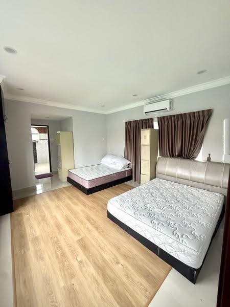 Bungalow House for Rent in Tanjung Tokong @ Bungalow (Tanjung Tokong) - Gan Chun Kai - Bedroom - PropertyGuru.com.my