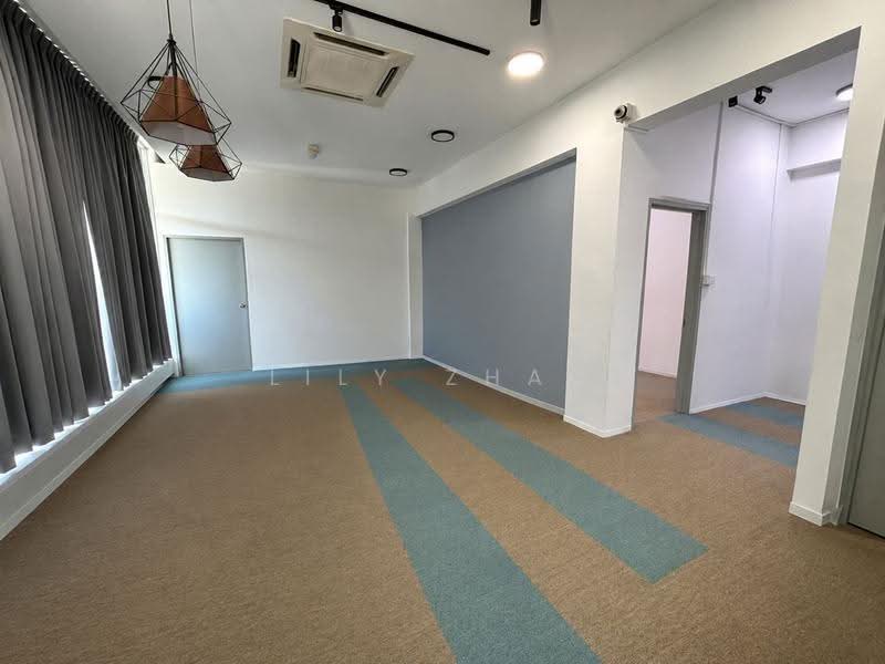 1st floor Office Area