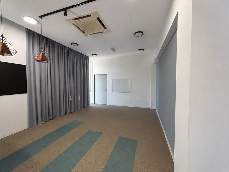 1st floor Office Area