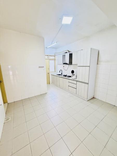 Rumah Teres 2-Tingkat untuk Dijual di Setia Impian (Setia Alam) - Zimir Shah - Kitchen - PropertyGuru.com.my
