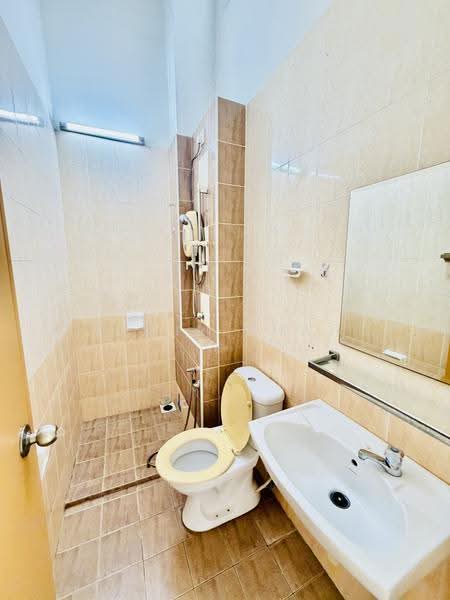 Rumah Teres 2-Tingkat untuk Dijual di Setia Impian (Setia Alam) - Zimir Shah - Bathroom - PropertyGuru.com.my