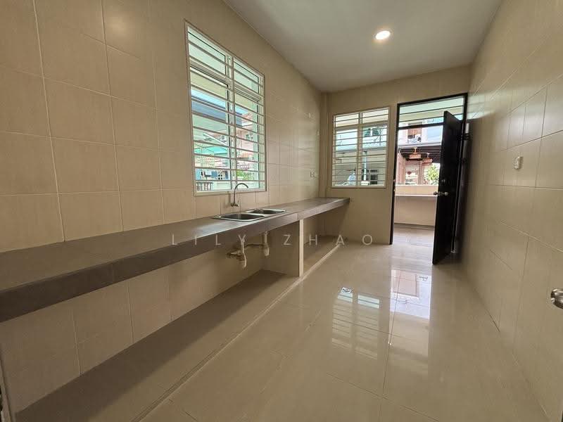 Semi-Detached House for Rent in Lintas Court (Penampang) - Lily Zhao - Kitchen - PropertyGuru.com.my