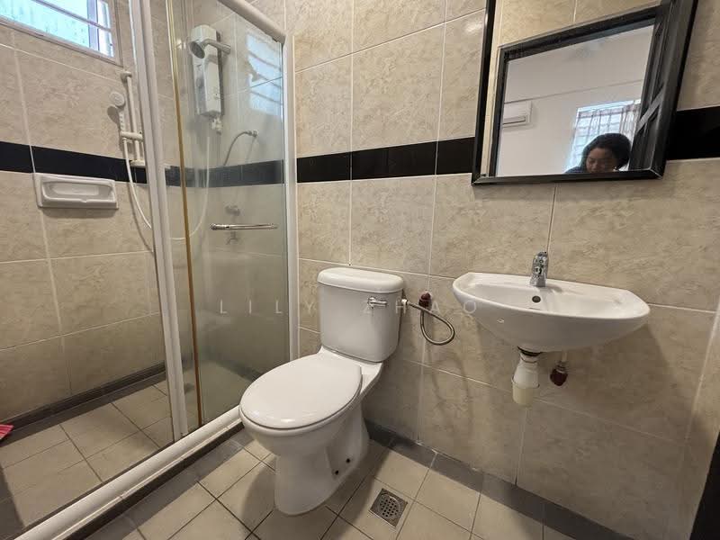 Semi-Detached House for Rent in Lintas Court (Penampang) - Lily Zhao - Bathroom - PropertyGuru.com.my