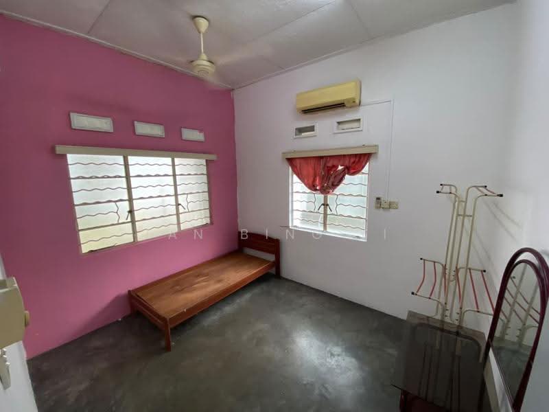 Rumah Berkembar untuk Disewa di Taman Abad (Johor Bahru) - Tan Bing Yi - Bedroom - PropertyGuru.com.my