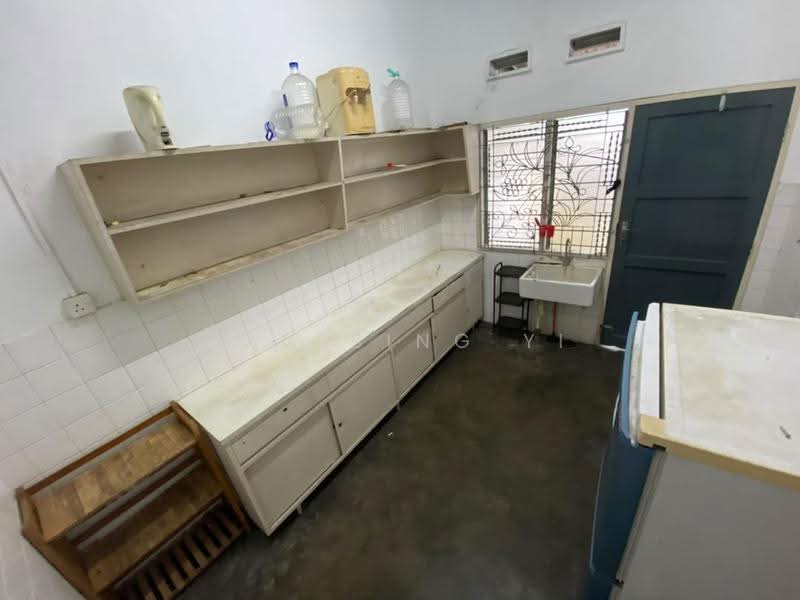 Rumah Berkembar untuk Disewa di Taman Abad (Johor Bahru) - Tan Bing Yi - Kitchen - PropertyGuru.com.my