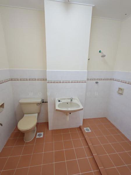 Rumah Teres 2-Tingkat untuk Dijual di Bandar Laguna Merbok (Sungai Petani) - Wong Chun Yian - Bathroom - PropertyGuru.com.my