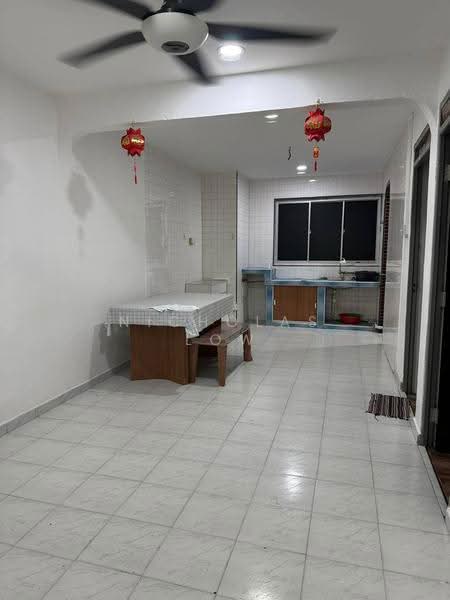 Rumah Flat untuk Disewa di Flat Taman Ungku Tun Aminah - Nicholas Low - Kitchen - PropertyGuru.com.my