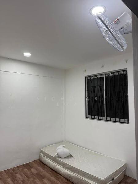 Rumah Flat untuk Disewa di Flat Taman Ungku Tun Aminah - Nicholas Low - Bedroom - PropertyGuru.com.my