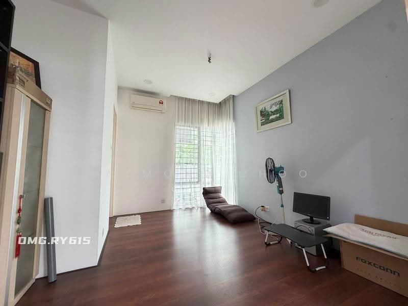 Semi-Detached House for Sale in Bandar Botanic (Klang) - Raymond Choo - Living Room - PropertyGuru.com.my