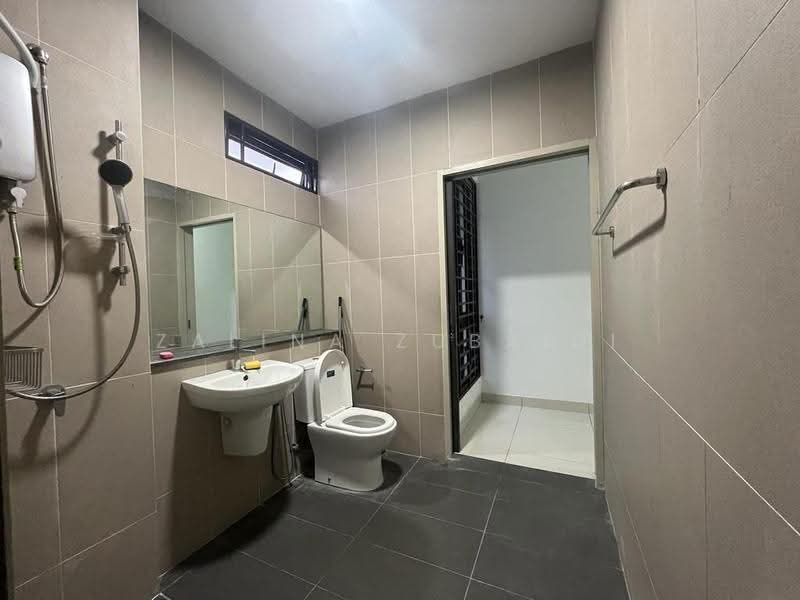 2-storey Terraced House for Rent in Elmina (Shah Alam) - Zalina Zubaidi - Bathroom - PropertyGuru.com.my
