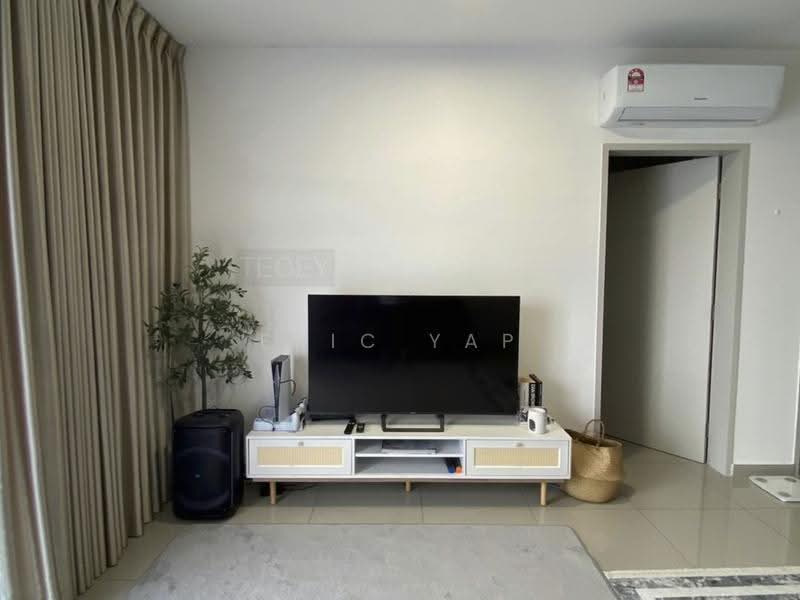 Kediaman Servis untuk Dijual di Huni @ Eco Ardence - Eric Yap - Living Room - PropertyGuru.com.my