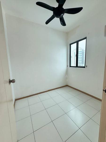 Service Residence for Sale at Vista Alam Serviced Apartment - Sharifah Yusoff - PropertyGuru.com.my