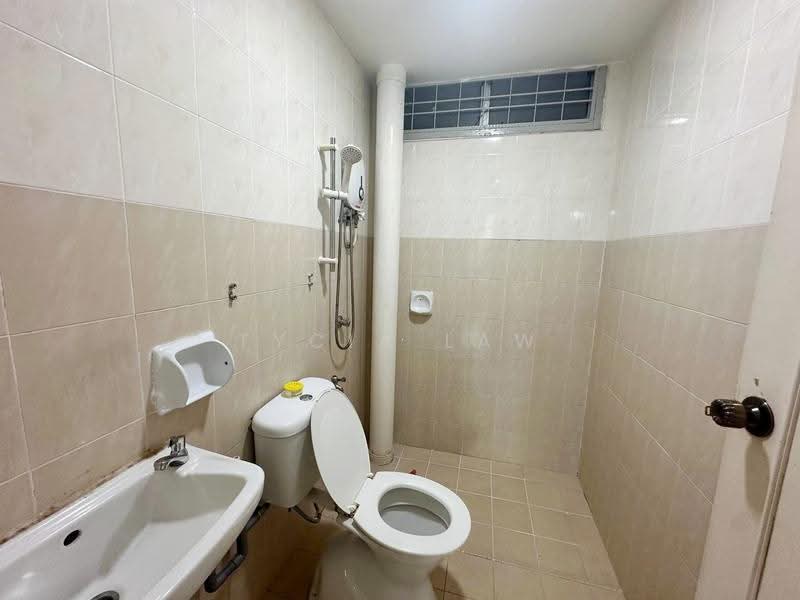 Apartment for Sale at Lake View Suites - Tycia Law - PropertyGuru.com.my