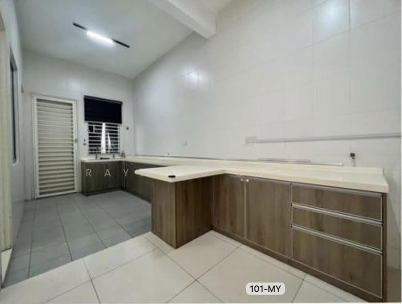 Semi-Detached House for Sale in Klang (Selangor) - Raymond Choo - Kitchen - PropertyGuru.com.my