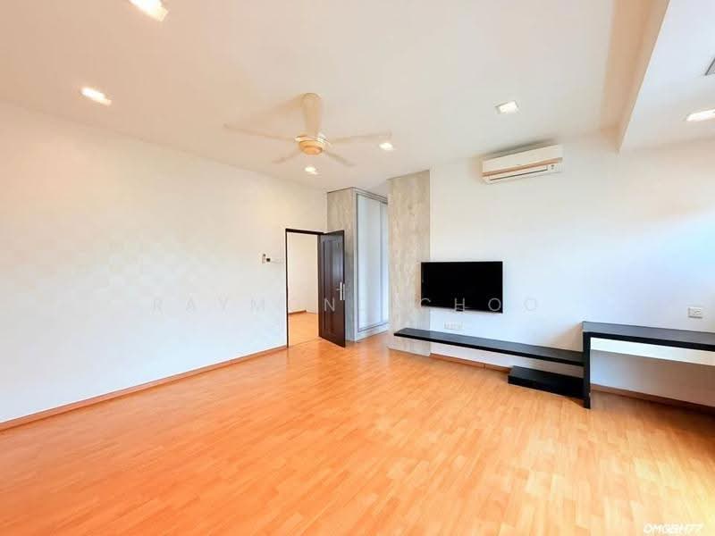 Rumah Teres 2-Tingkat untuk Dijual di Bandar Botanic (Klang) - Raymond Choo - Living Room - PropertyGuru.com.my