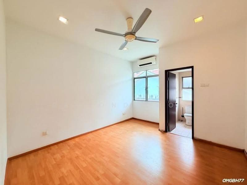 Rumah Teres 2-Tingkat untuk Dijual di Bandar Botanic (Klang) - Raymond Choo - Bathroom - PropertyGuru.com.my
