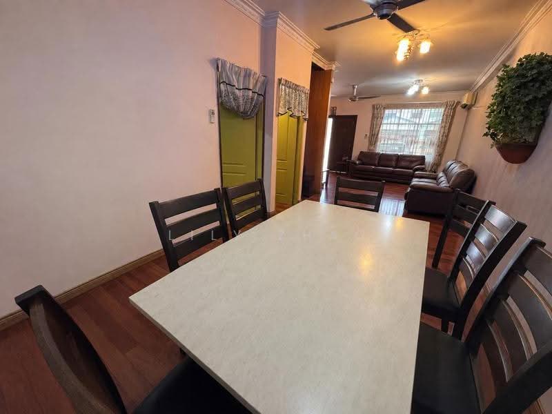 Rumah Teres 2-Tingkat untuk Disewa di Donggongon (Penampang) - Lily Zhao - Dining Room - PropertyGuru.com.my