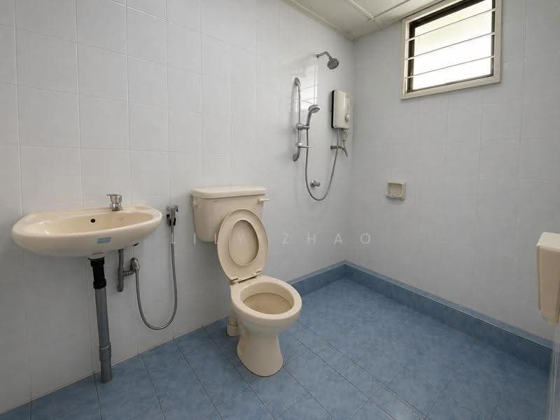 Rumah Teres 2-Tingkat untuk Disewa di Donggongon (Penampang) - Lily Zhao - Bathroom - PropertyGuru.com.my