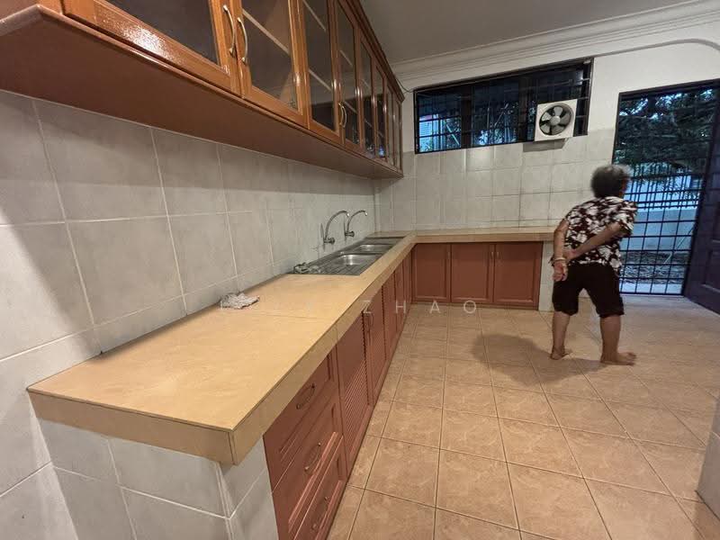 Rumah Berkembar untuk Disewa di Kolombong (Kota Kinabalu) - Lily Zhao - Kitchen - PropertyGuru.com.my