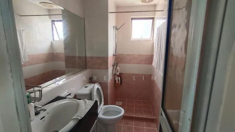 Apartment for Sale at Danga View Apartment - Garet Lim - Bathroom - PropertyGuru.com.my