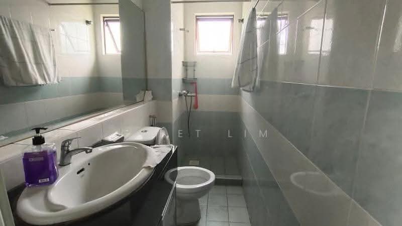 Apartment for Sale at Danga View Apartment - Garet Lim - Bathroom - PropertyGuru.com.my