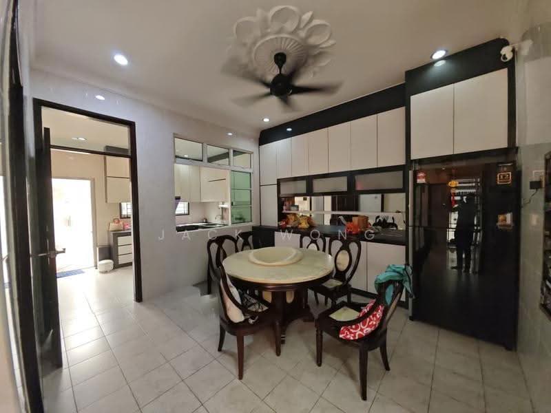 Rumah Berkembar untuk Dijual di Taman Desa Cemerlang (Ulu Tiram) - Jack Wong - Dining Room - PropertyGuru.com.my