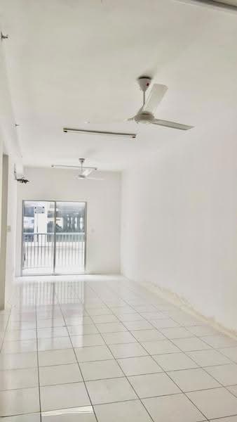 Service Residence for Rent at Kita Impian @ Cybersouth - Kar Hooi - Living Room - PropertyGuru.com.my