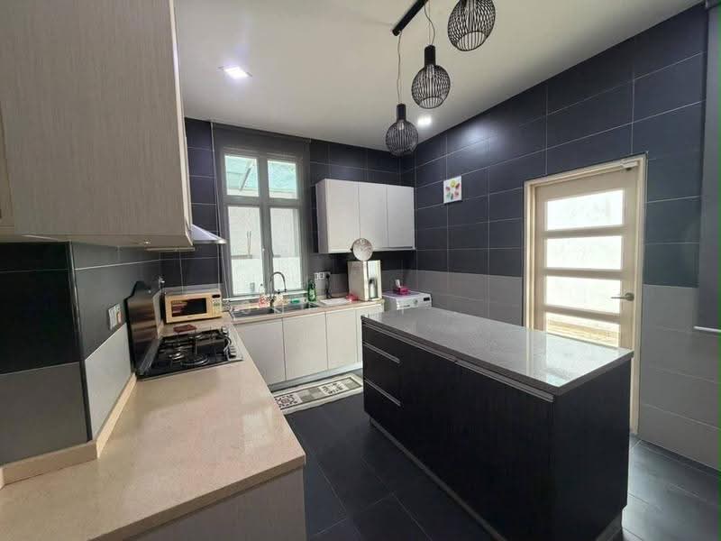 Semi-Detached House for Sale in Setia Tropika (Johor Bahru) - Shishi . - Kitchen - PropertyGuru.com.my