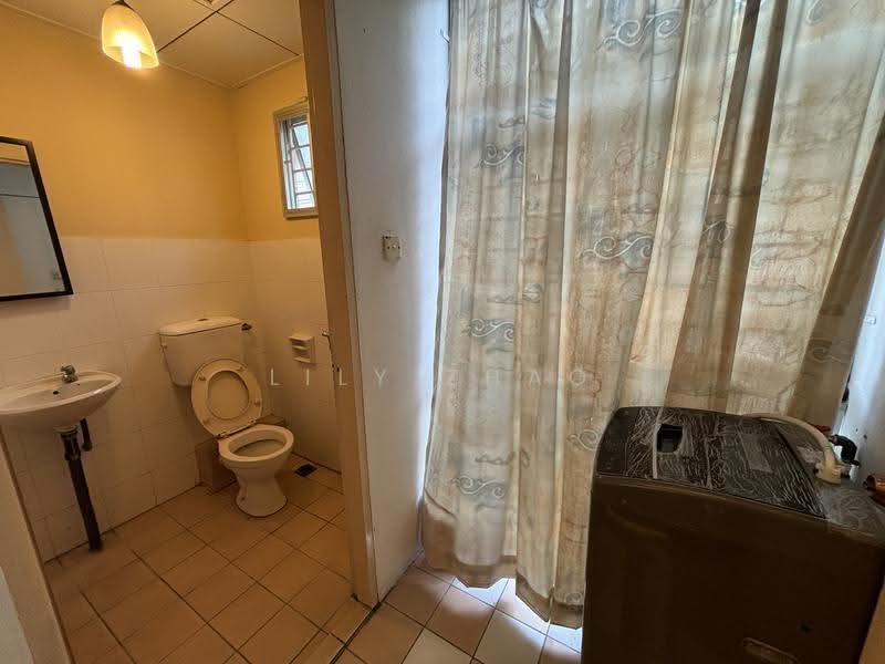 Townhouse for Rent in Penampang (Sabah) - Lily Zhao - Bathroom - PropertyGuru.com.my