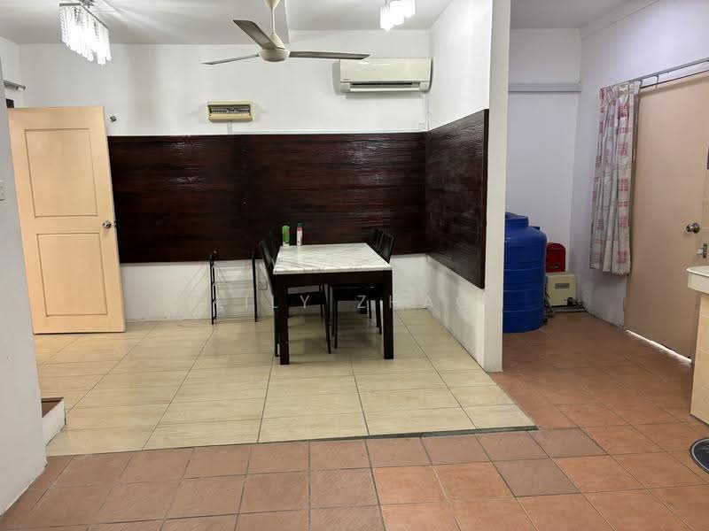 Townhouse for Rent in Penampang (Sabah) - Lily Zhao - Dining Room - PropertyGuru.com.my