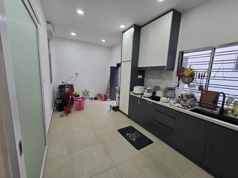 2-storey Terraced House for Sale in Skudai (Johor) - William Loke - Kitchen - PropertyGuru.com.my