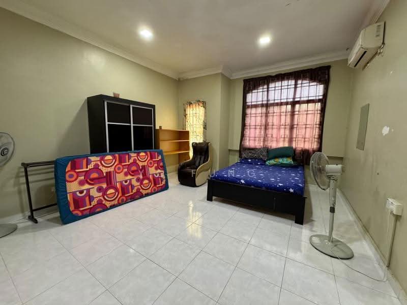 2-storey Terraced House for Rent in Johor Bahru (Johor) - YC Fung - Bedroom - PropertyGuru.com.my