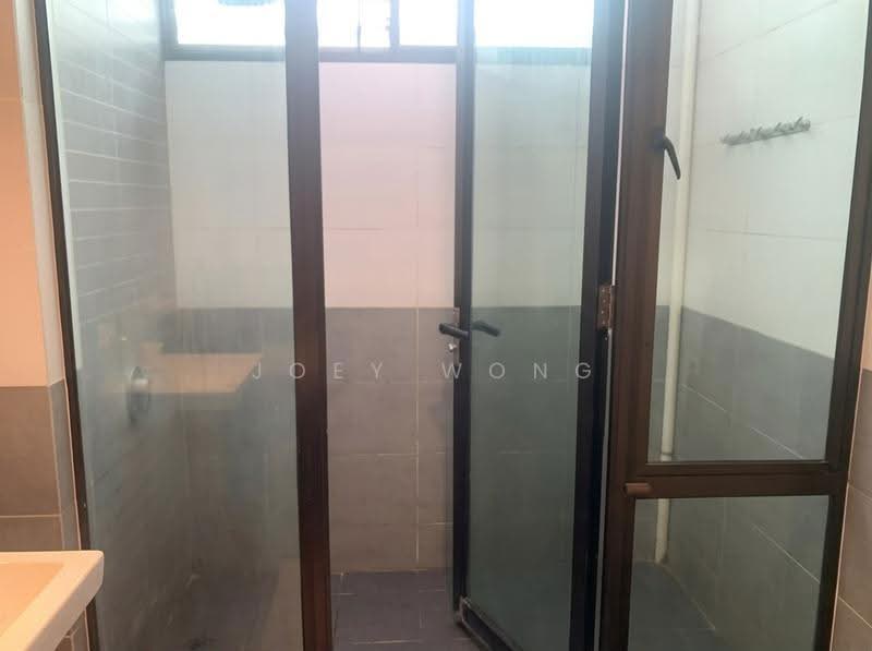Rumah Teres 3-Tingkat untuk Dijual di Kinrara Residence (Puchong) - Joey Wong - Bathroom - PropertyGuru.com.my