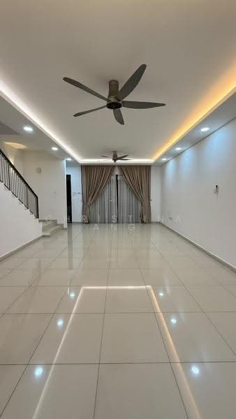 2-storey Terraced House for Rent in Bandar Dato Onn (Tebrau) - Christina Ang - Living Room - PropertyGuru.com.my